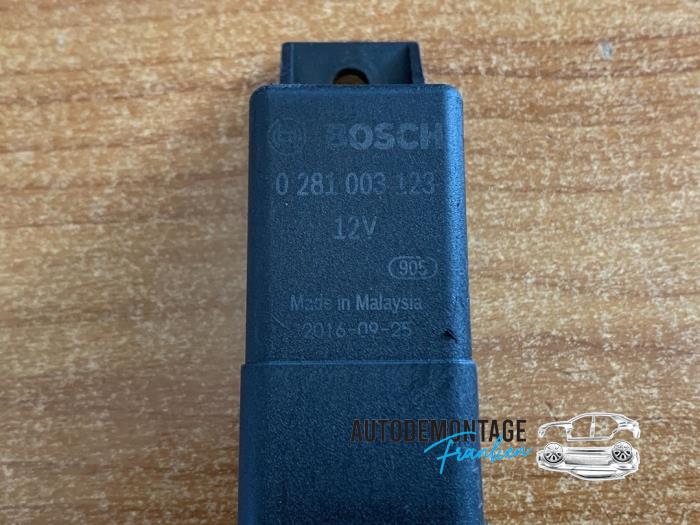 Glow plug relay Jaguar FPace 2.0 D 180 16V 0281003123