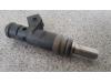 Injector (petrol injection) from a BMW 3 serie (E90) 320i 16V 2005