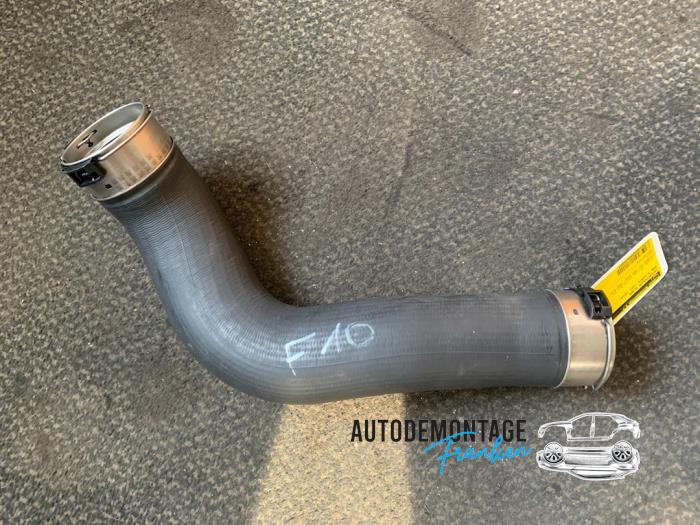 Gebrauchte Intercooler Schlauch BMW 5 serie (F10) 520d 16V Preis € 35,00 Margenregelung angeboten von Franken Autodemontage B.V.