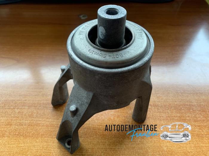 Used Engine mount Volkswagen Transporter/Caravelle T6 2.0 TDI DRF Price € 45,00 Margin scheme offered by Franken Autodemontage B.V.