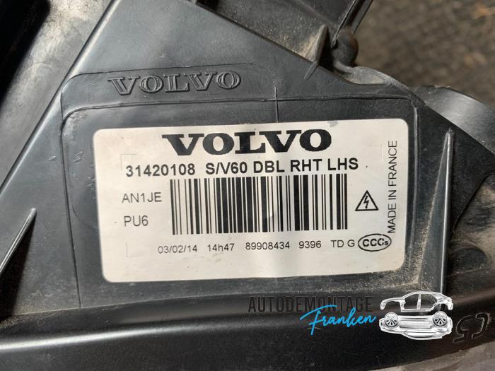 Scheinwerfer links van een Volvo V60 I (FW/GW) 2.4 D6 20V Plug-in Hybrid AWD 2013
