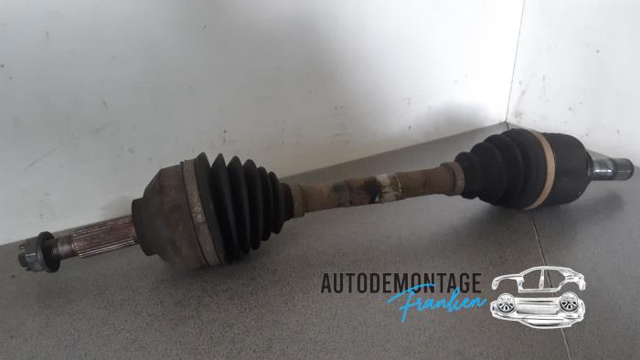 Gebrauchte Antriebswelle links vorne Renault Trafic New (JL) 2.5 dCi 16V 145 Preis € 70,00 Margenregelung angeboten von Franken Autodemontage B.V.