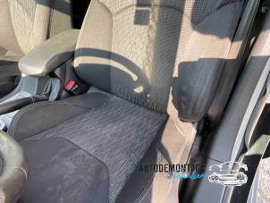 Used Seat, left Citroen C5 III Berline (RD) 1.6 HDiF 16V Price on request offered by Franken Autodemontage B.V.