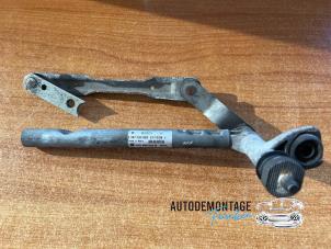 Used Wiper mechanism Seat Leon (1P1) 1.9 TDI 105 Price on request offered by Franken Autodemontage B.V.