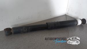 Used Rear shock absorber, left Renault Clio IV (5R) 1.5 Energy dCi 90 FAP Price on request offered by Franken Autodemontage B.V.