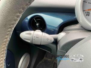 Usados Interruptor de indicador de dirección BMW Mini One/Cooper (R50) 1.6 16V Cooper Precio de solicitud ofrecido por Franken Autodemontage B.V.