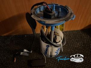 Begagnade Bensinpump Volkswagen Golf VI (5K1) 2.0 GTI 16V Pris € 45,00 Marginaltabell erbjuds av Franken Autodemontage B.V.