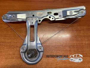 Gebrauchte Fenstermechanik 4-türig links hinten Ford Focus 3 1.6 TDCi Preis € 30,00 Margenregelung angeboten von Franken Autodemontage B.V.