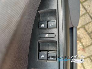 Używane Przelacznik elektrycznej szyby Seat Altea XL (5P5) 1.6 Cena na żądanie oferowane przez Franken Autodemontage B.V.