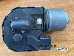Used Front wiper motor Seat Altea XL (5P5) 1.6 Price on request offered by Franken Autodemontage B.V.