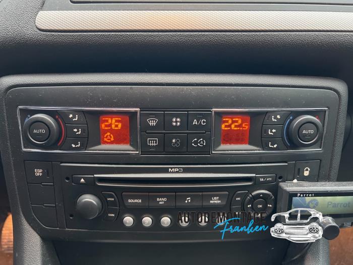 Radio CD player - Franken Autodemontage B.V. | ProxyParts.com