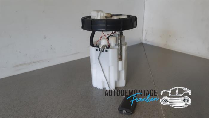 Usagé Pompe essence Renault Twingo III (AH) 1.0 SCe 75 12V Prix € 60,00 Règlement à la marge proposé par Franken Autodemontage B.V.