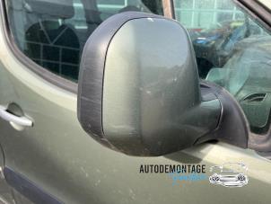 Used Wing mirror, right Peugeot Partner Tepee (7A/B/C/D/E/F/G/J/P/S) 1.6 HDI 90 16V Phase 1 Price on request offered by Franken Autodemontage B.V.