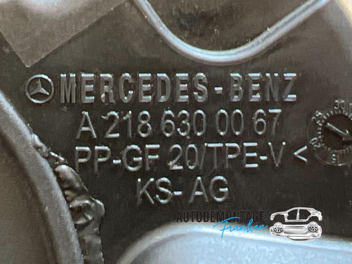 Tapa de depósito de un Mercedes-Benz CLS (C218) 350 CGI BlueEfficiency 3.5 V6 24V 2011