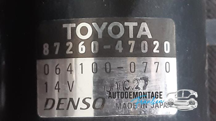 Pompe à eau supplémentaire d'un Toyota Prius (NHW11L) 1.5 16V 2002