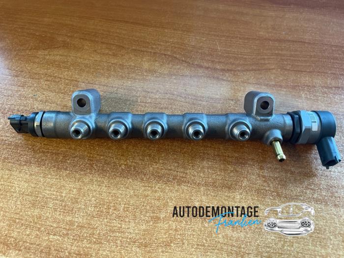 Gebrauchte Kraftstoffverteiler Opel Insignia Sports Tourer 2.0 CDTI 16V Preis € 100,00 Margenregelung angeboten von Franken Autodemontage B.V.