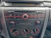 Radio/Lecteur CD d'un Mazda 3 (BK12), 2003 / 2009 1.6i 16V, Berline, 4 portes, Essence, 1.598cc, 77kW (105pk), FWD, Z601; Z627, 2004-02 / 2009-06, BK12Z 2004