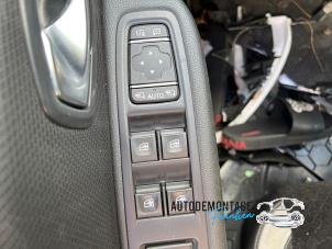 Used Electric window switch Renault Clio IV (5R) 1.2 TCE 16V GT EDC Price on request offered by Franken Autodemontage B.V.