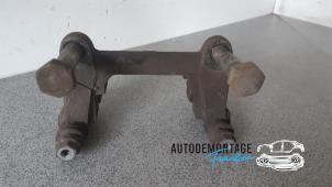 Used Rear brake calliperholder, left Opel Vivaro 2.0 CDTI Price on request offered by Franken Autodemontage B.V.
