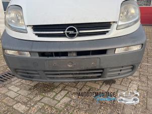 Używane Zderzak przedni Opel Vivaro 1.9 DTI 16V Cena na żądanie oferowane przez Franken Autodemontage B.V.