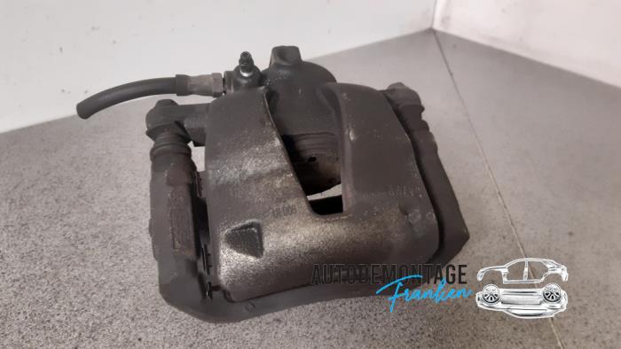 Usagé Etrier de frein avant droit Fiat Grande Punto (199) 1.3 JTD Multijet 16V Prix € 35,00 Règlement à la marge proposé par Franken Autodemontage B.V.