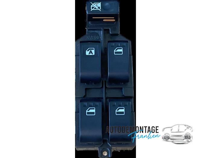 Usados Interruptor de ventanilla eléctrica Daihatsu Materia 1.3 16V Precio € 35,00 Norma de margen ofrecido por Franken Autodemontage B.V.