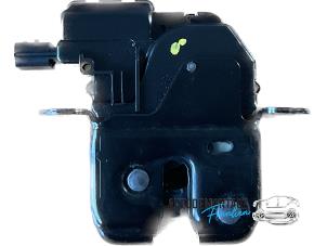 Used Tailgate lock mechanism Renault Clio IV (5R) 1.2 TCE 16V GT EDC Price on request offered by Franken Autodemontage B.V.