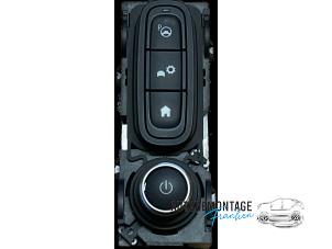 Used Multi-media control unit Renault Clio IV (5R) 1.2 TCE 16V GT EDC Price on request offered by Franken Autodemontage B.V.