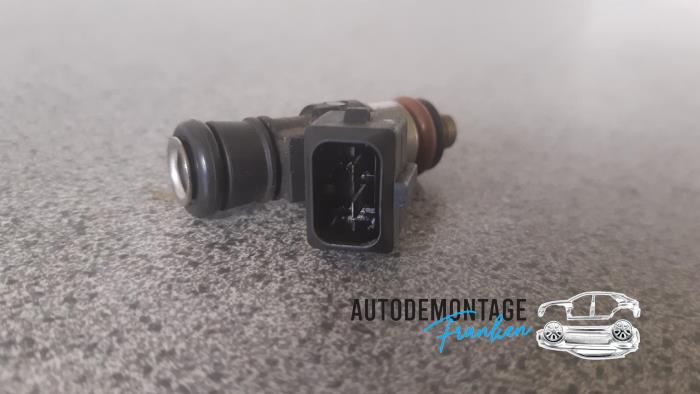 Injector (petrol injection) from a Renault Twingo II (CN) 1.2 16V Quickshift 5 2009