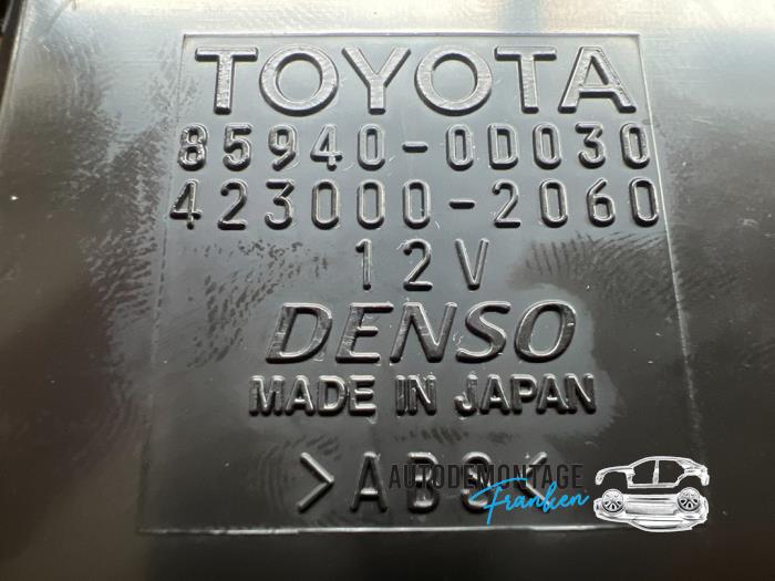 Intervall Relais van een Toyota Yaris III (P13) 1.5 16V Hybrid 2020