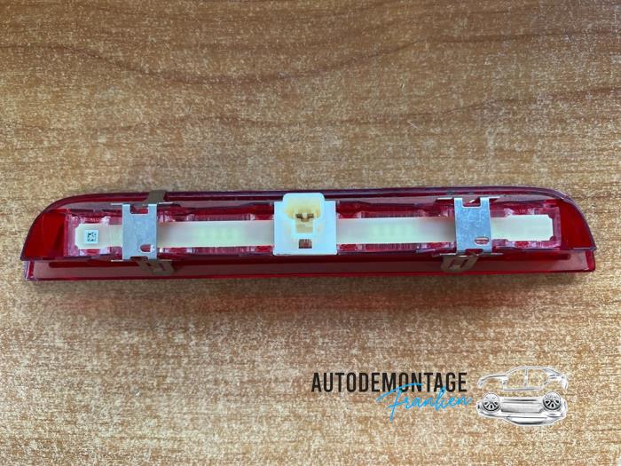 Third brake light Toyota Yaris III 1.5 16V Hybrid 815700D152 VALEO