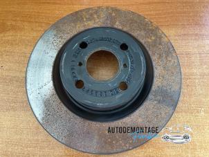 Used Front brake disc Toyota Yaris III (P13) 1.5 16V Hybrid Price on request offered by Franken Autodemontage B.V.
