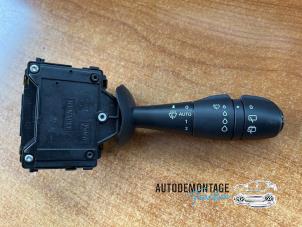 Used Wiper switch Renault Clio IV (5R) 1.5 Energy dCi 90 FAP Price on request offered by Franken Autodemontage B.V.