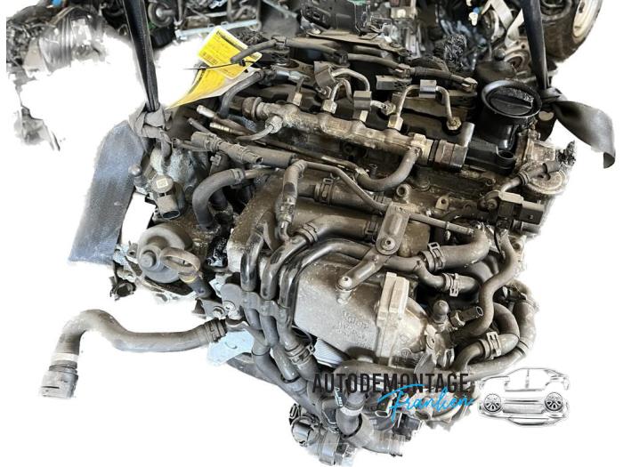 Engine from a Volkswagen Golf VII (AUA) 2.0 GTD 16V 2017
