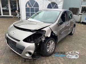 Used Knuckle, front left Renault Clio III (BR/CR) 1.2 16V 75 Price on request offered by Franken Autodemontage B.V.