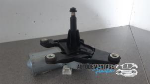 Used Rear wiper motor Renault Clio III (BR/CR) 1.2 16V 75 Price on request offered by Franken Autodemontage B.V.