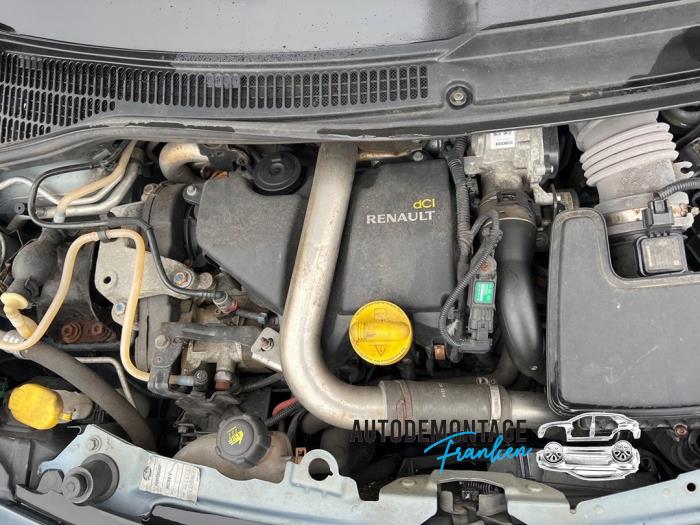 Engine from a Renault Twingo II (CN) 1.5 dCi 90 FAP 2011