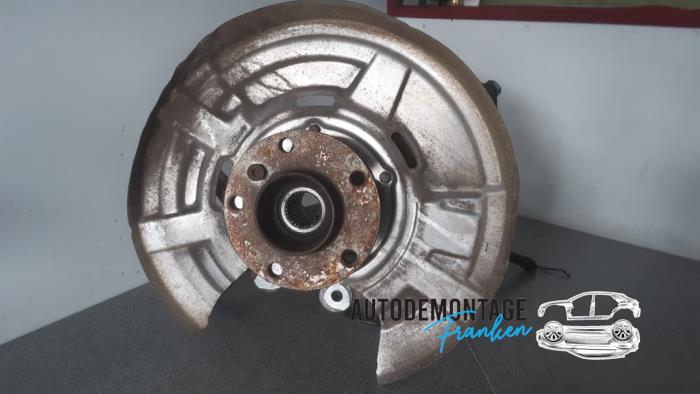 Rear hub from a BMW 5 serie Touring (F11) 525d 16V 2014