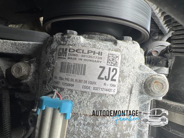 Pompa klimatyzacji z Opel Astra J (PC6/PD6/PE6/PF6) 1.7 CDTi 16V 110 2011