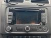 Radio CD player from a Volkswagen Golf VI (5K1), 2008 / 2013 1.6 TDI 16V, Hatchback, Diesel, 1.598cc, 77kW (105pk), FWD, CAYC, 2009-02 / 2012-11 2011
