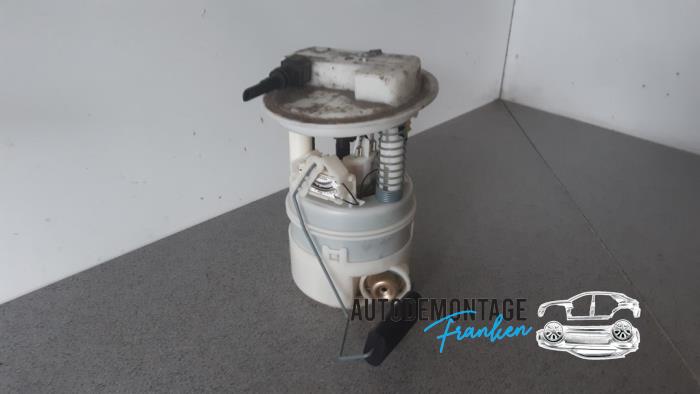 Begagnade Bensinpump Renault Clio II (BB/CB) 1.2 Pris € 35,00 Marginaltabell erbjuds av Franken Autodemontage B.V.