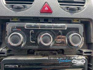 Używane Panel sterowania nagrzewnicy Volkswagen Caddy III (2KA,2KH,2CA,2CH) 1.6 TDI 16V Cena na żądanie oferowane przez Franken Autodemontage B.V.