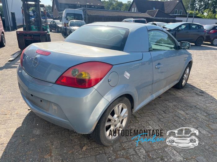 Tailgate from a Opel Tigra Twin Top 1.4 16V 2004