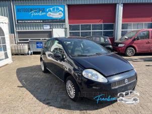 Used Knuckle, front right Fiat Grande Punto (199) 1.2 Price on request offered by Franken Autodemontage B.V.