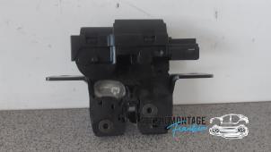 Used Tailgate lock mechanism Renault Clio III (BR/CR) 1.2 16V 75 Price on request offered by Franken Autodemontage B.V.