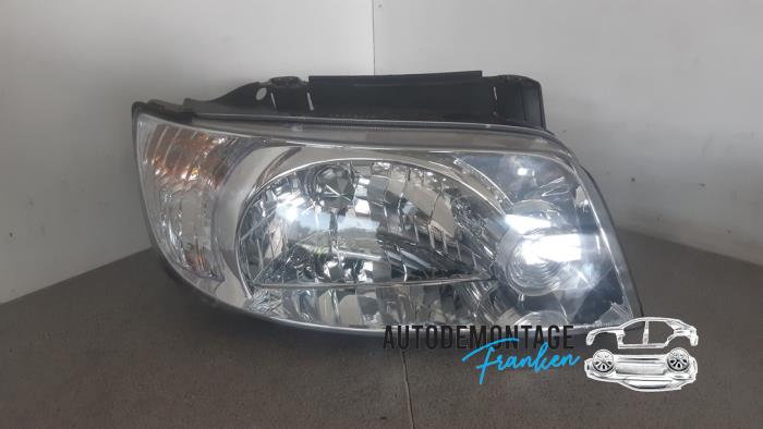 Używane Reflektor prawy Hyundai Matrix 1.6 16V Cena € 45,00 Procedura marży oferowane przez Franken Autodemontage B.V.