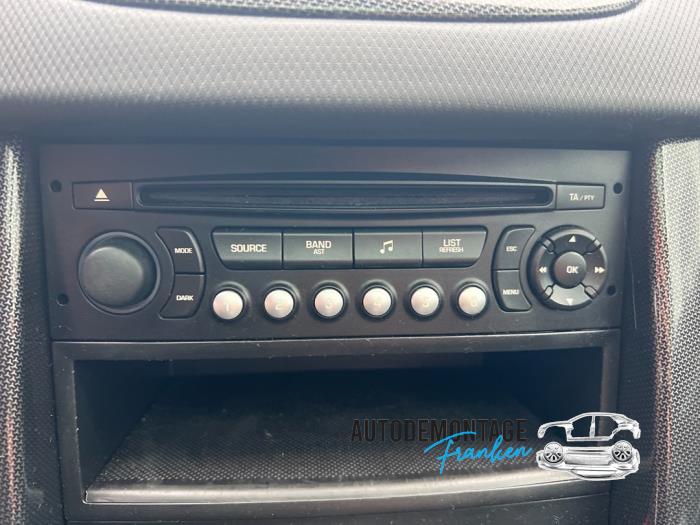 Reproductor de CD y radio de un Peugeot 207/207+ (WA/WC/WM) 1.6 16V GT THP 2006