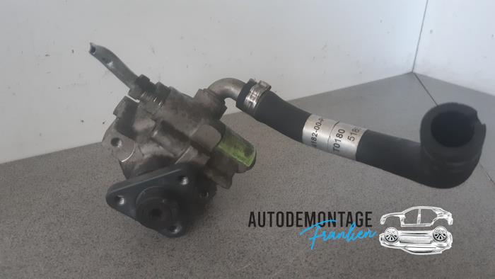 Usagé Pompe de direction Peugeot Bipper (AA) 1.3 HDI Prix € 50,00 Règlement à la marge proposé par Franken Autodemontage B.V.