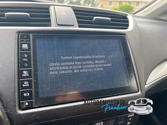 Navigation display from a Honda Civic Tourer (FK) 1.6 i-DTEC Advanced 16V 2015