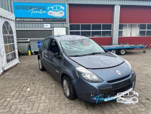 Used Gearbox Renault Clio III (BR/CR) 1.2 16V 75 Price on request offered by Franken Autodemontage B.V.